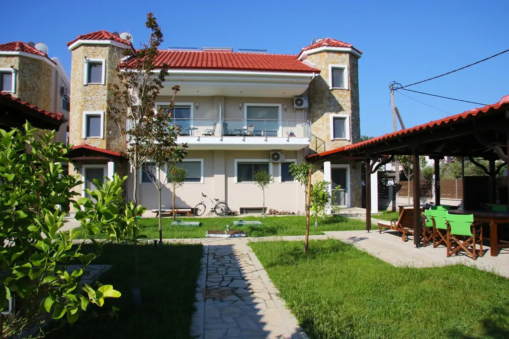 Вилла Toroni Luxury Villas- White Villa