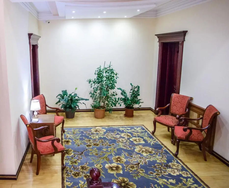 Izumrud Hotel