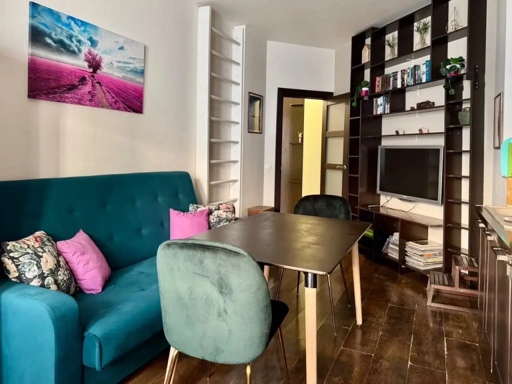 Квартира InRoomSPb на Энгельса 136