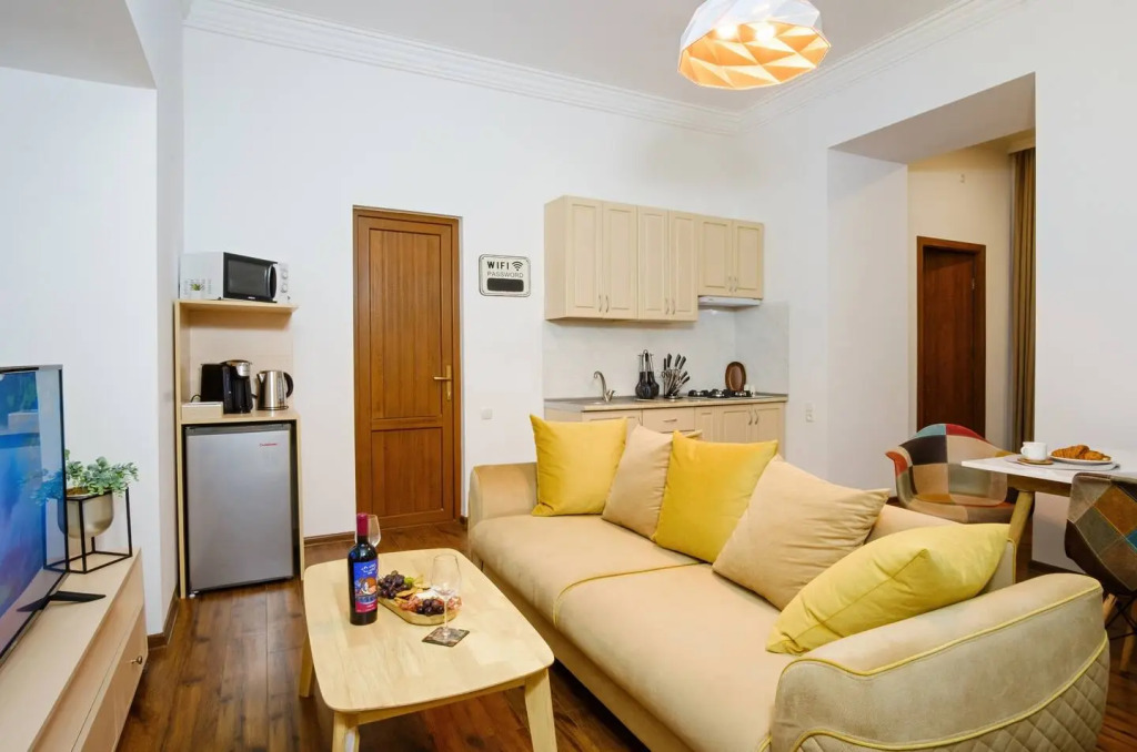 BB Residence Sololaki