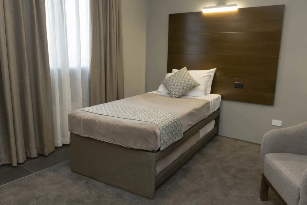 Motel 10