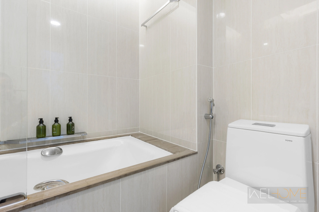 Апартаменты WelHome - Charming Apartment in City of Light close to Beach