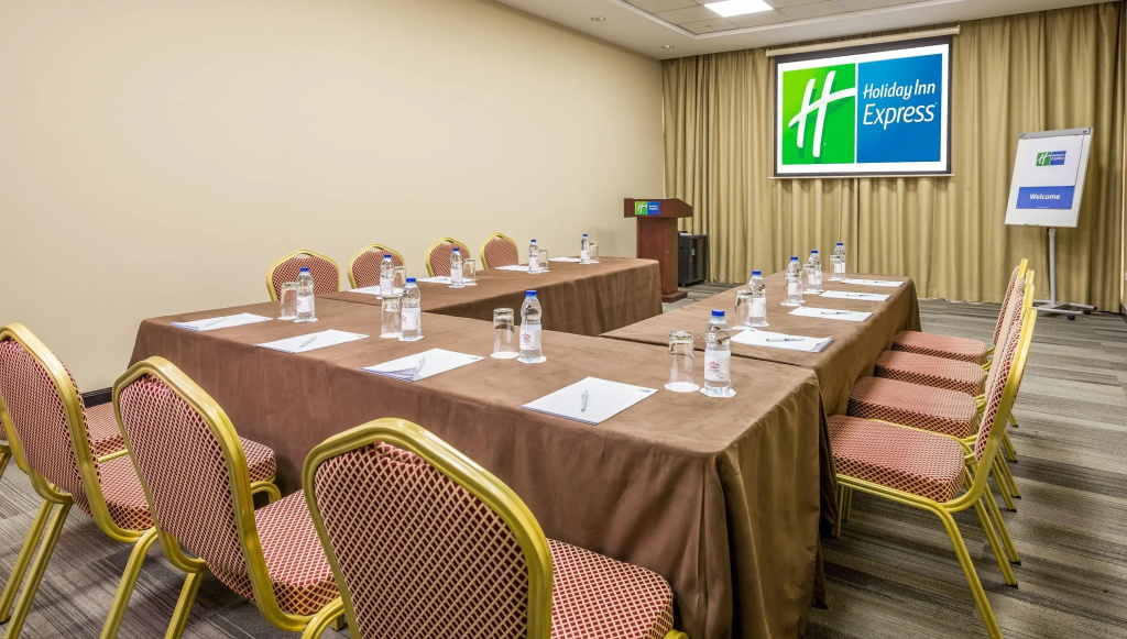 Holiday Inn Express Dubai, Jumeirah by IHG