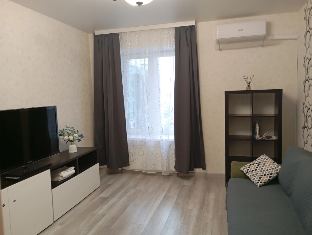 Квартира у речного порта ЖК Живи