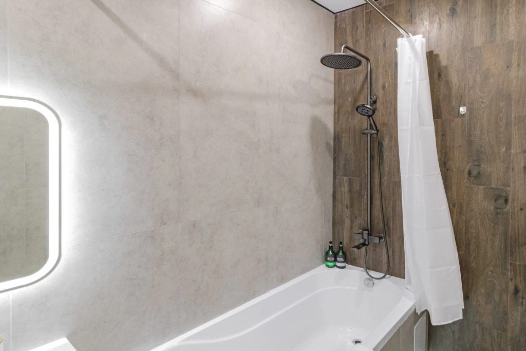 Квартира Aruna Deluxe Apartment