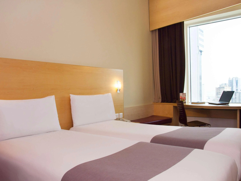 ibis Sharq Kuwait