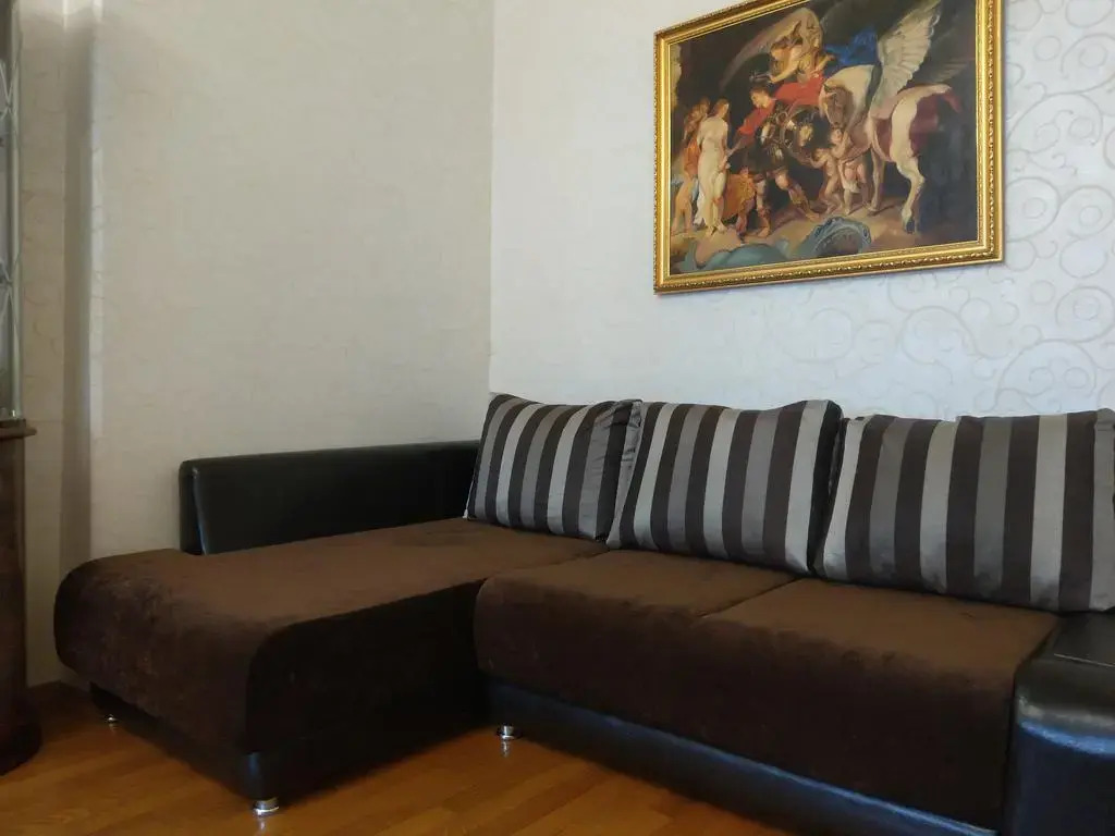 Burdenko Guest House