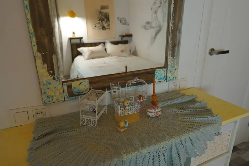 Апартаменты Helen and David Bird's Nest