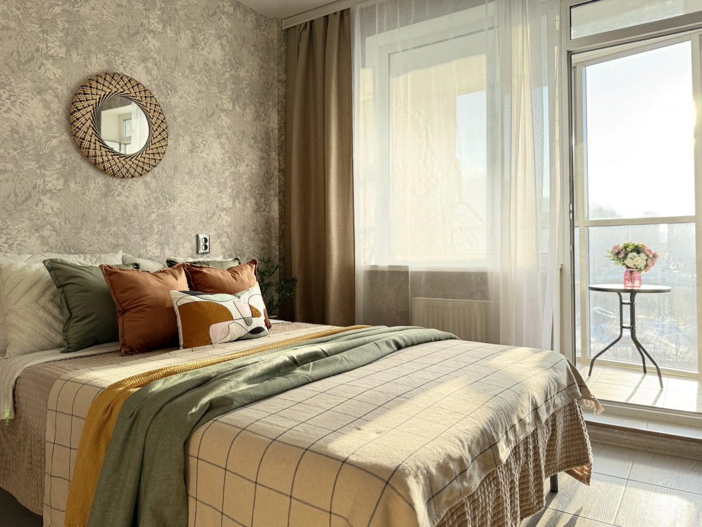 Квартира студия с видом на город у Загородного парка