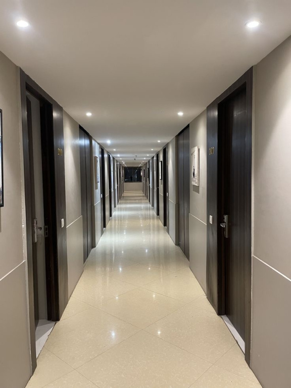 Heaven Premium Hotel Restaurant & Airport Shuttle