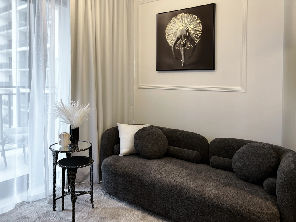 Апартаменты Lakeview Haven Zada Tower by Keyrock Living