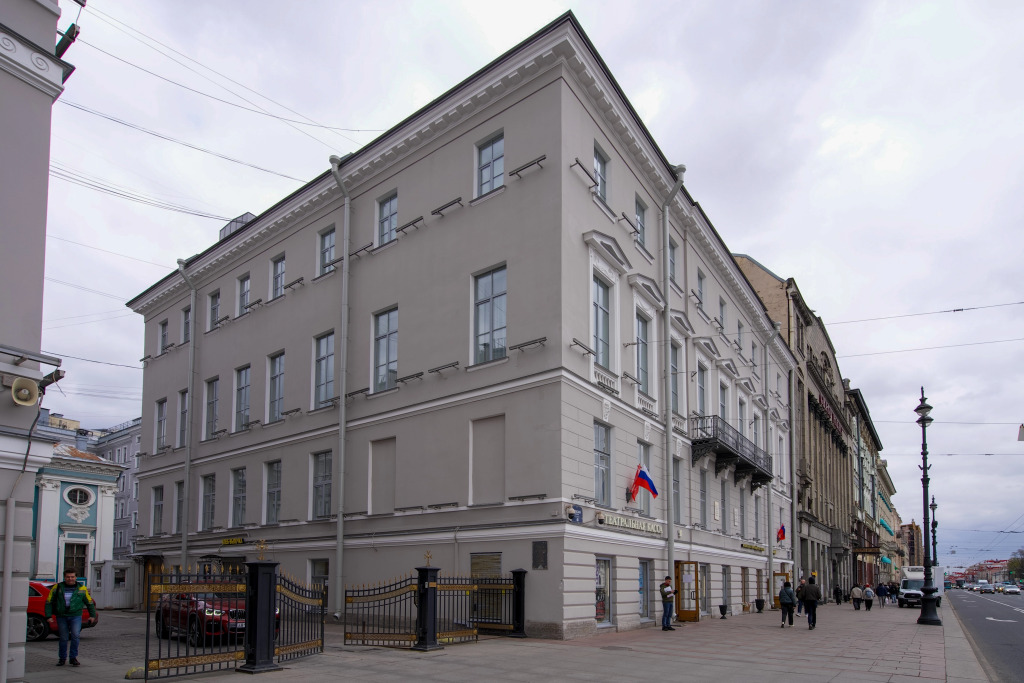 Квартира ЮПитер у Гостиного двора в Золотом треугольнике