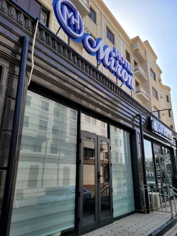 MIRON Hotel