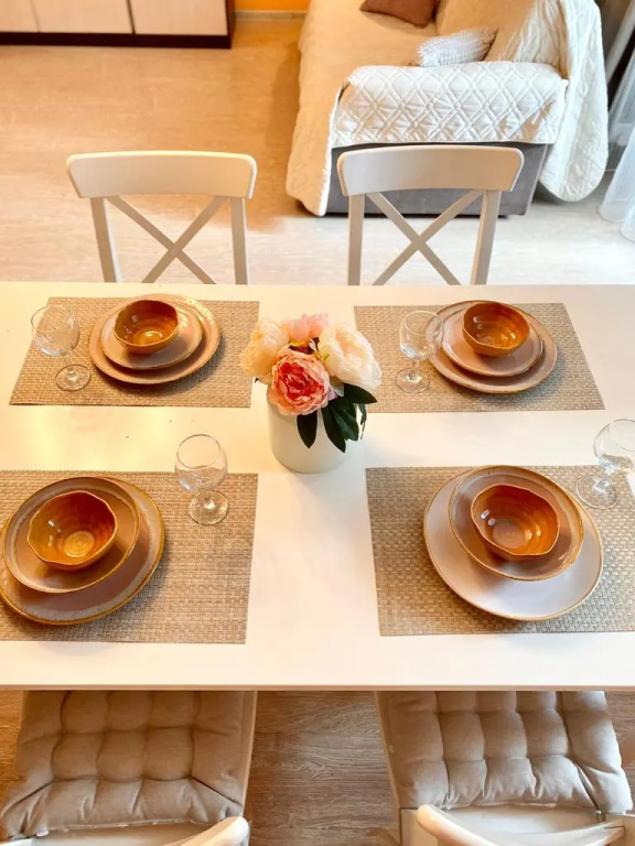 Svetlye Formata 1+ Vozle Tts Ostrov Apartments