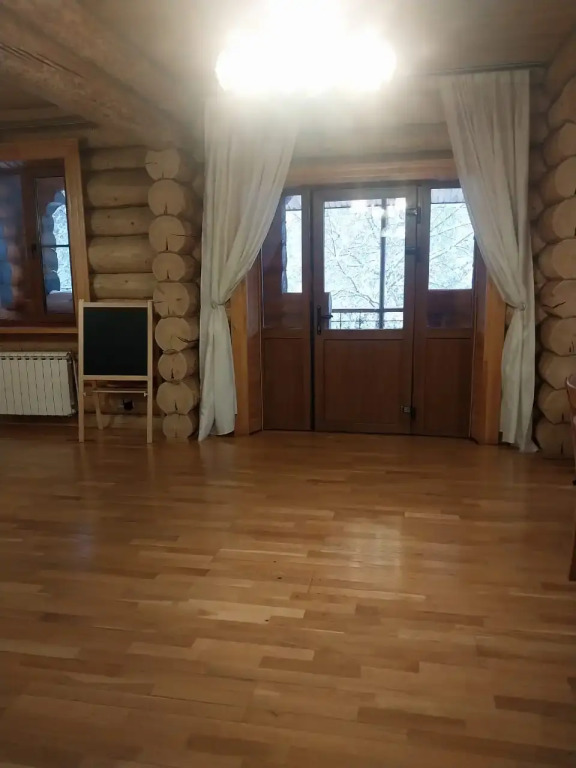 Частный дом Уница 300кв.м на первой линии озера Селигере
