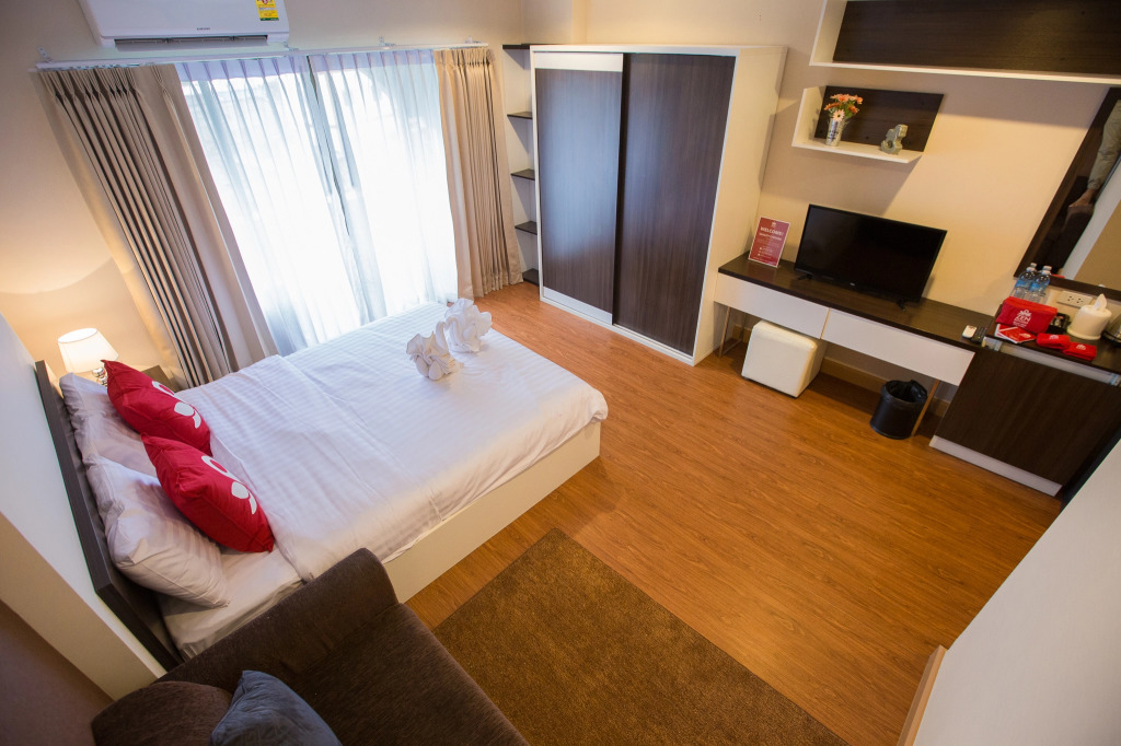 Апартаменты ZEN Rooms Soi Chom Chan