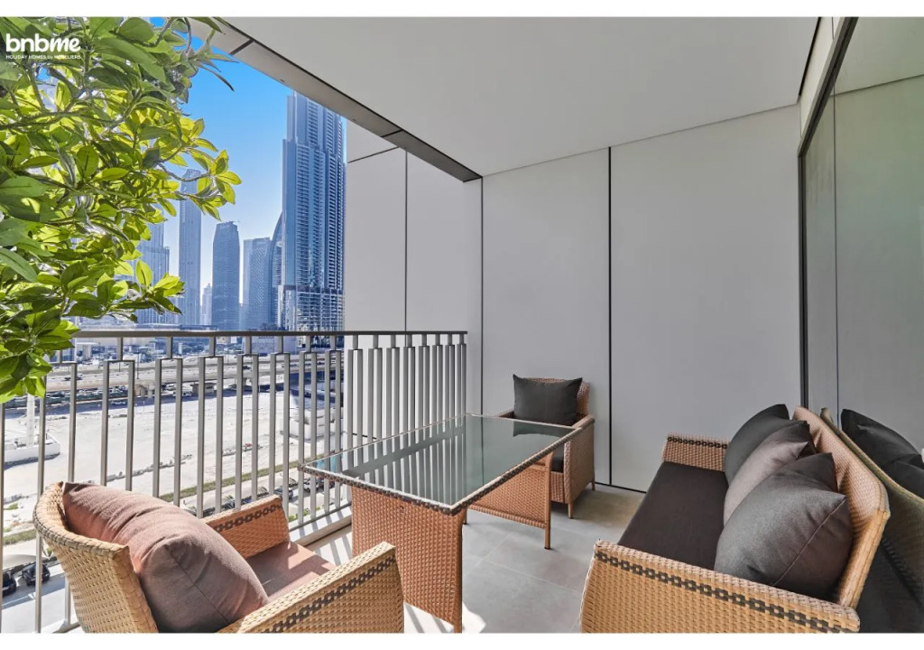 Апартаменты Bnbmehomes Stylish 3BR with Burj Khalifa view-410