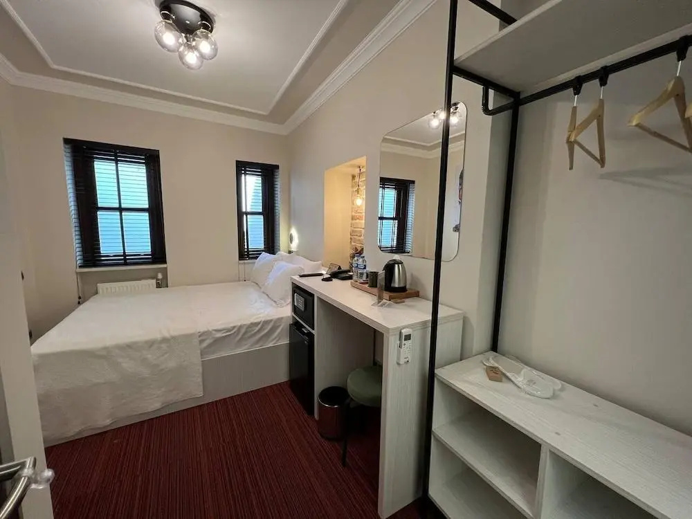 Grand Rafinn Boutique Hotel