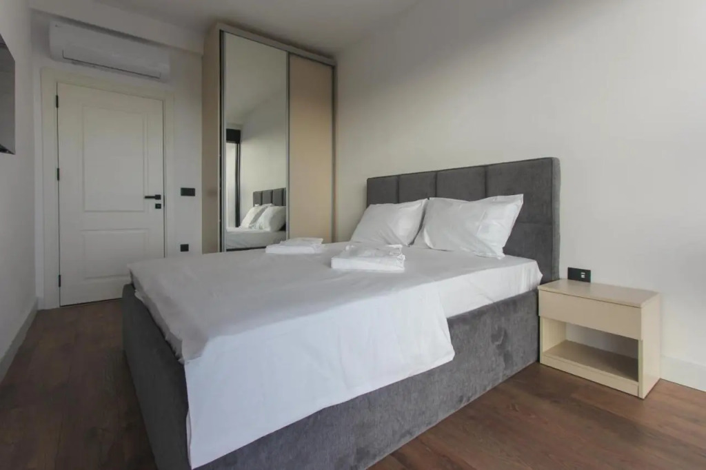 Апартаменты Tiger apartment in Elia Residence