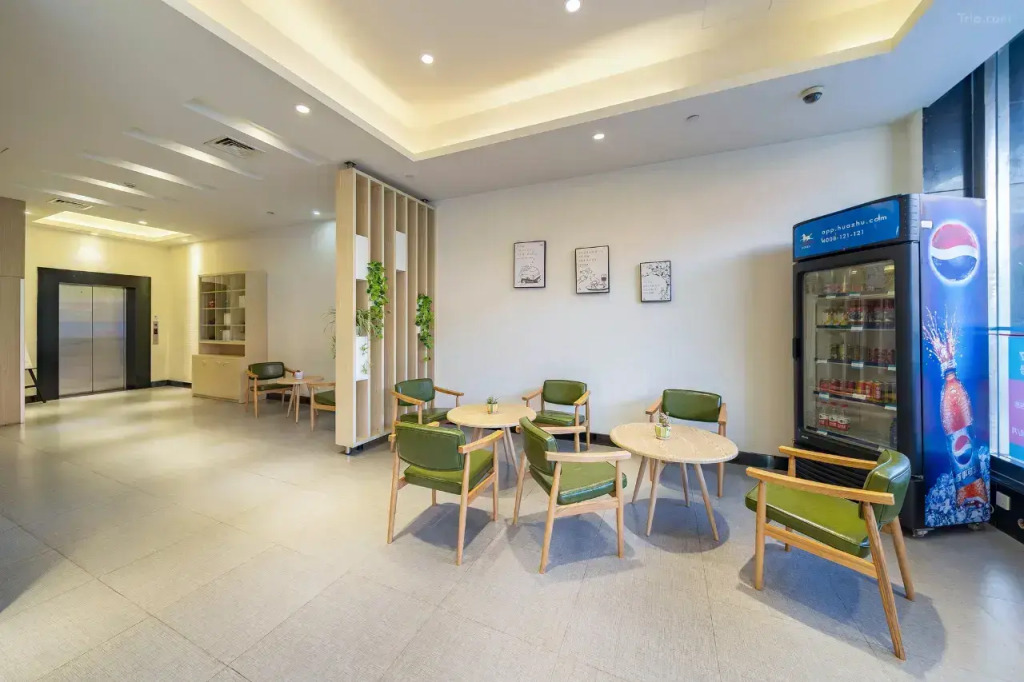 Отель Weiting Qingju Shanghai Hongqiao Airport Beihua Road Branch