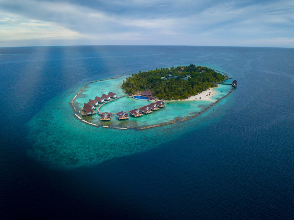 Ellaidhoo Maldives by Cinnamon - Complimentary Speedboat Return for 2 pax on 7 nights or more stays valid to 31 Oct 2027 & up to 2 kids stay free