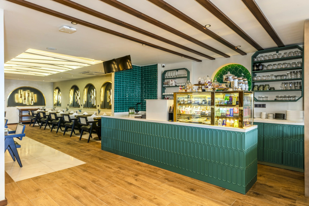 Elysian Airport Hotel & Restaurant