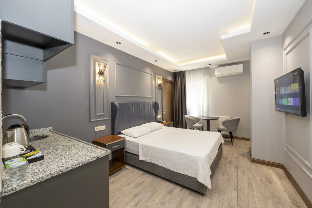 Отель Comfort Suites