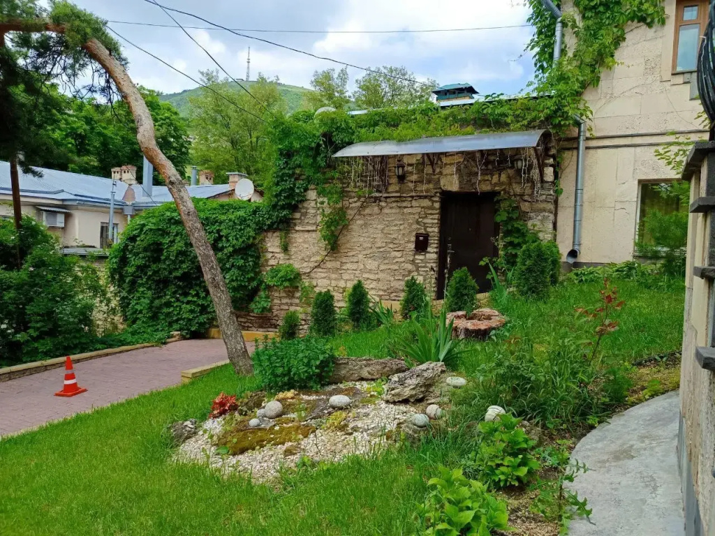 Квартира у Театра