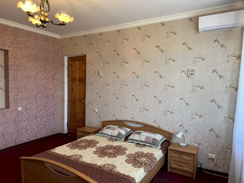 Частный дом 330 2-к этаж с кухней в частном доме - балкон, мангал во дворе
