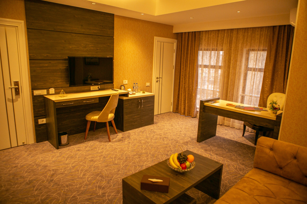 Отель Parkway Inn Hotel & Spa