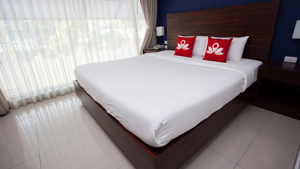 Отель ZEN Rooms Silom Soi 17