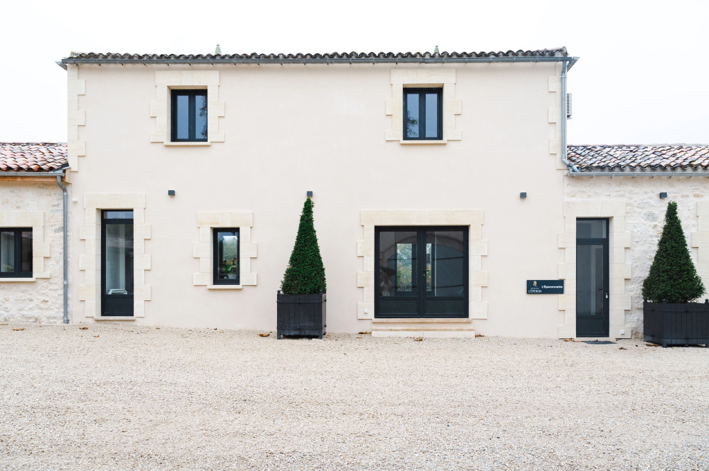 Гостевой дом L'Eperonnete surrounded by vineyards, 5* classification