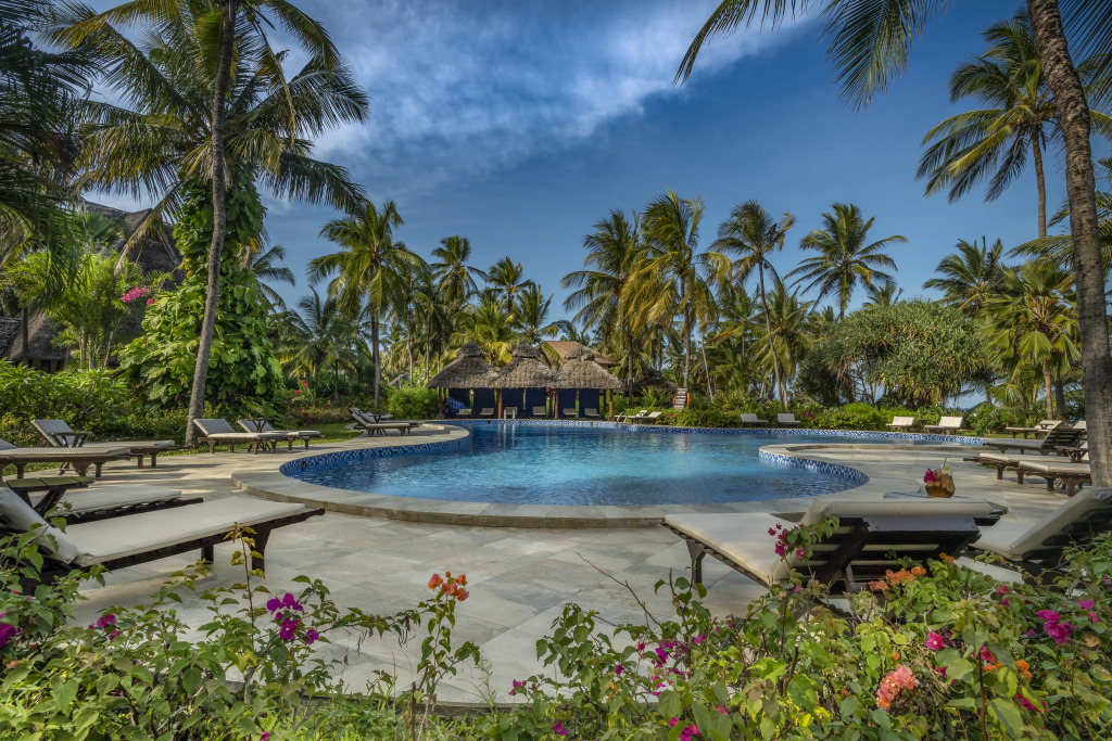 Отель Breezes Beach Club & Spa - Half Board