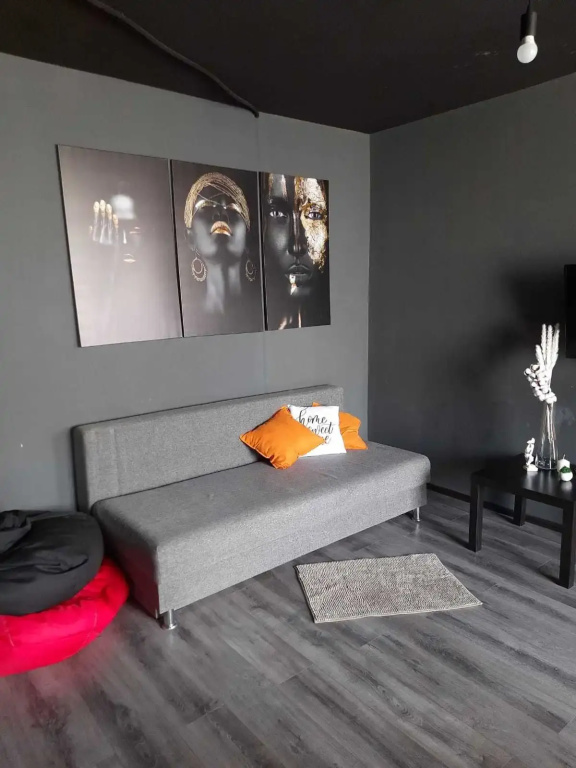 Na Riharda Zorge 6 Apartment