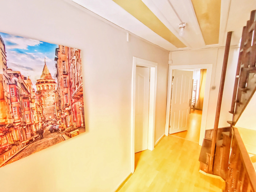 Хостел Taksim History Wooden