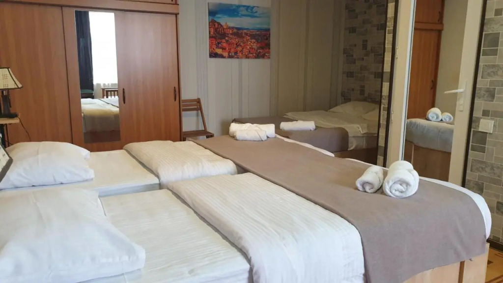 Lea Guest House