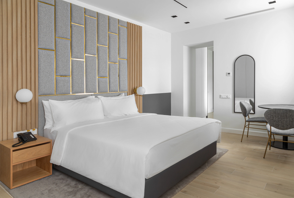 The Basilian Minsk, Curio Collection By Hilton