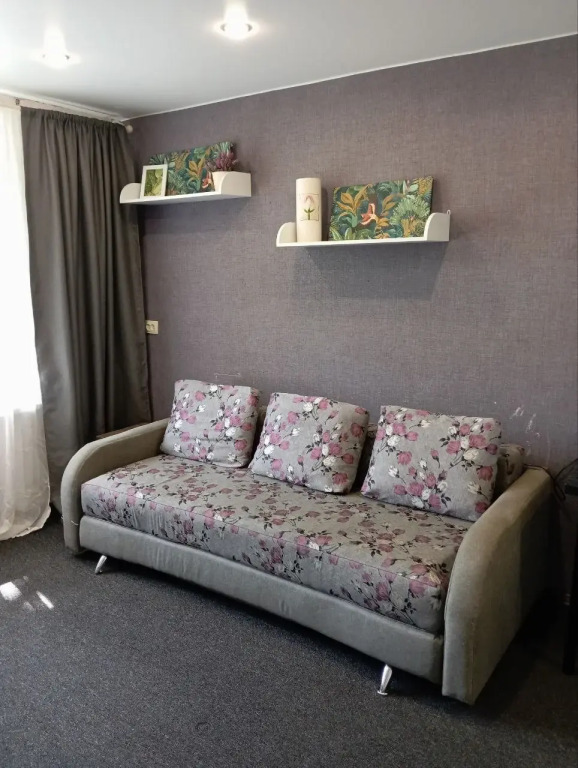 U Zhd Stantsii Prospekt Slavyi Apartments