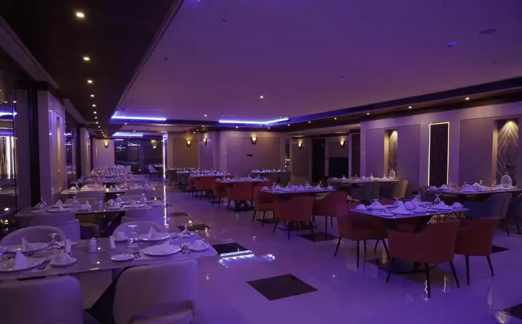 La Zona Continental Hotel