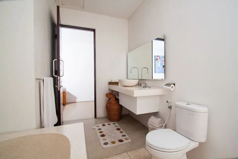 Skye Dee Villa