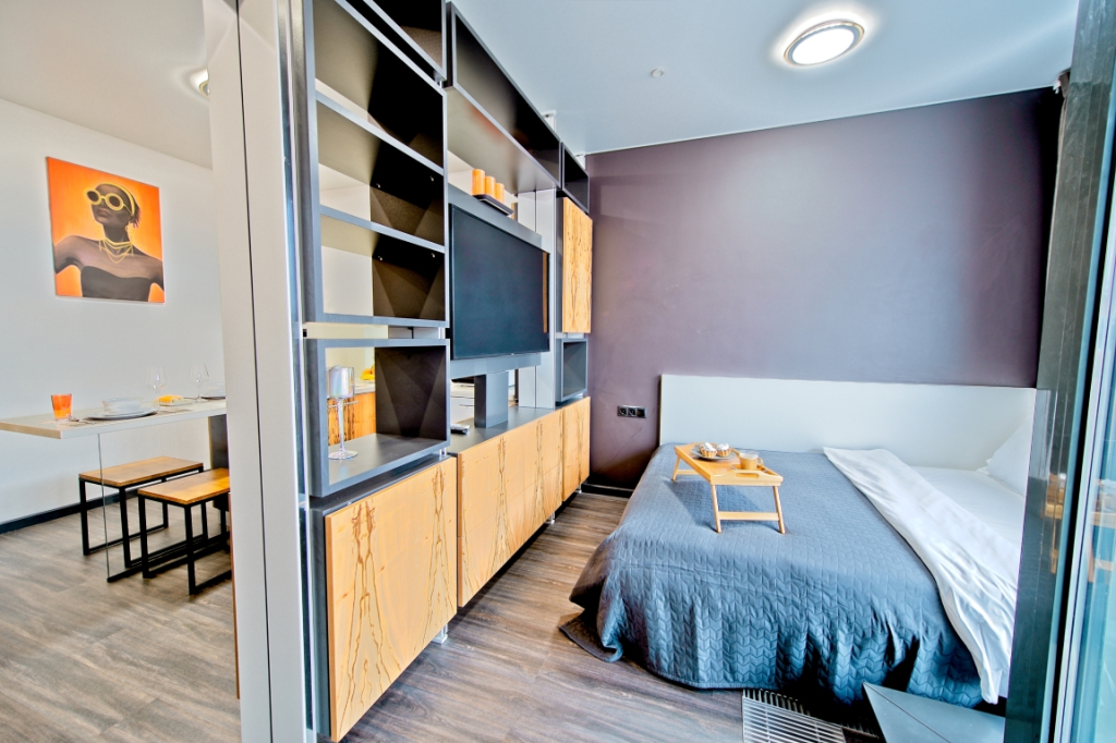 Апартаменты Студия с Балконом и Видом на Город Elite Apartments