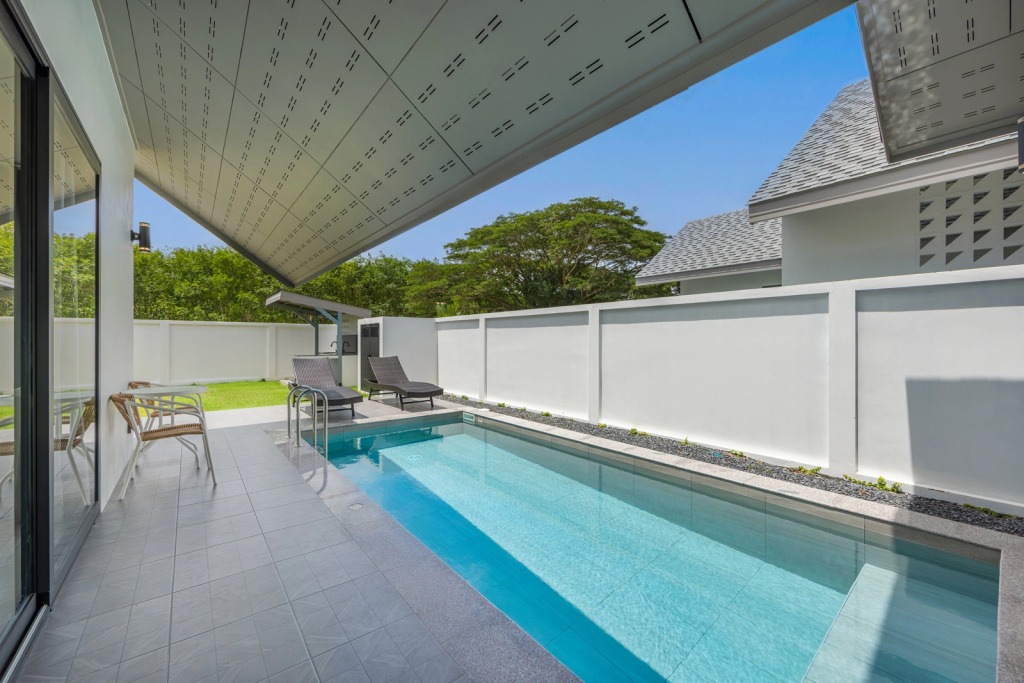 Курортный отель Akara Pool Villas Phuket by Tropic Look