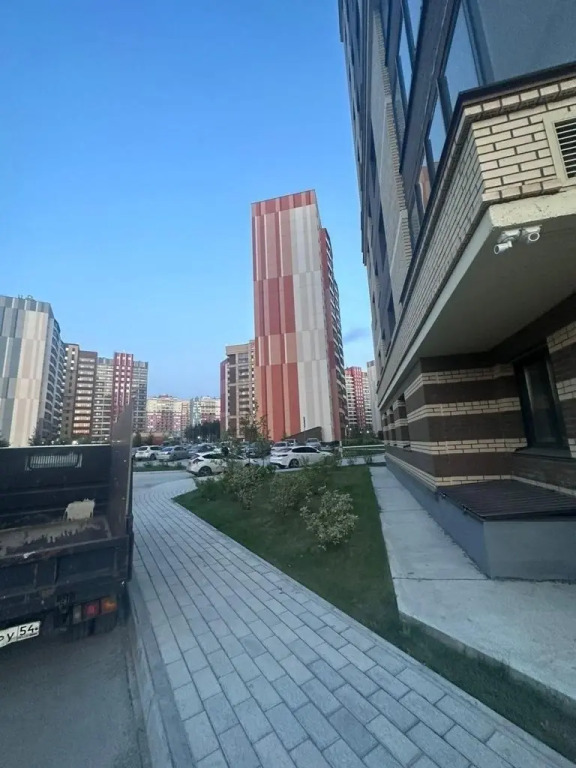 Квартира двухкомнатная - Красный проспект 331/2