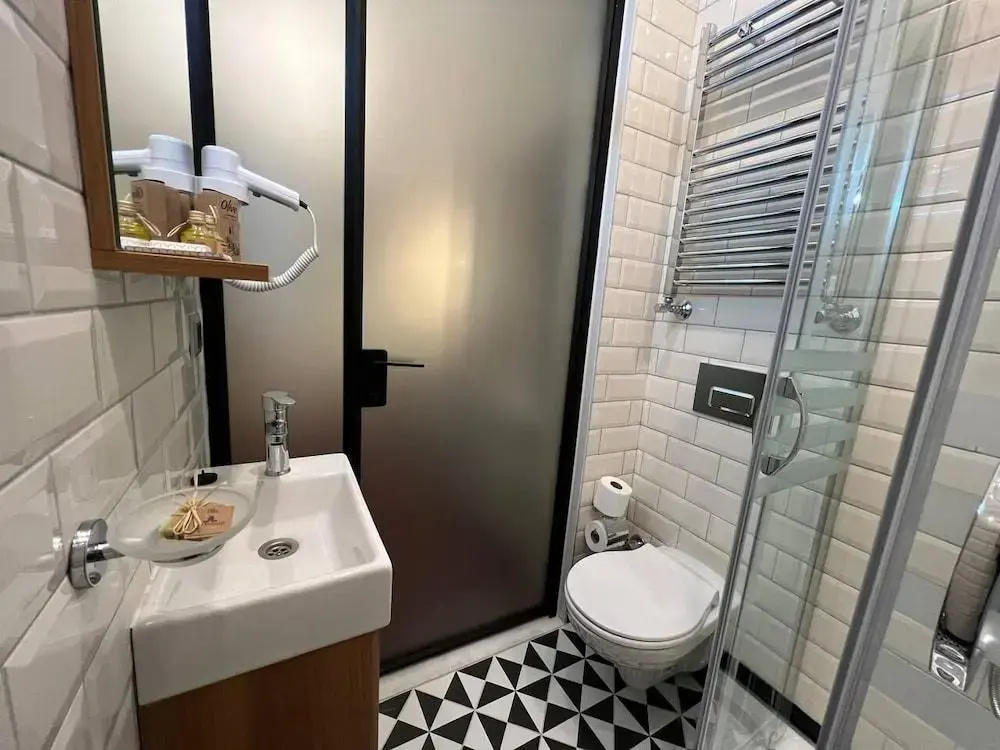Grand Rafinn Boutique Hotel
