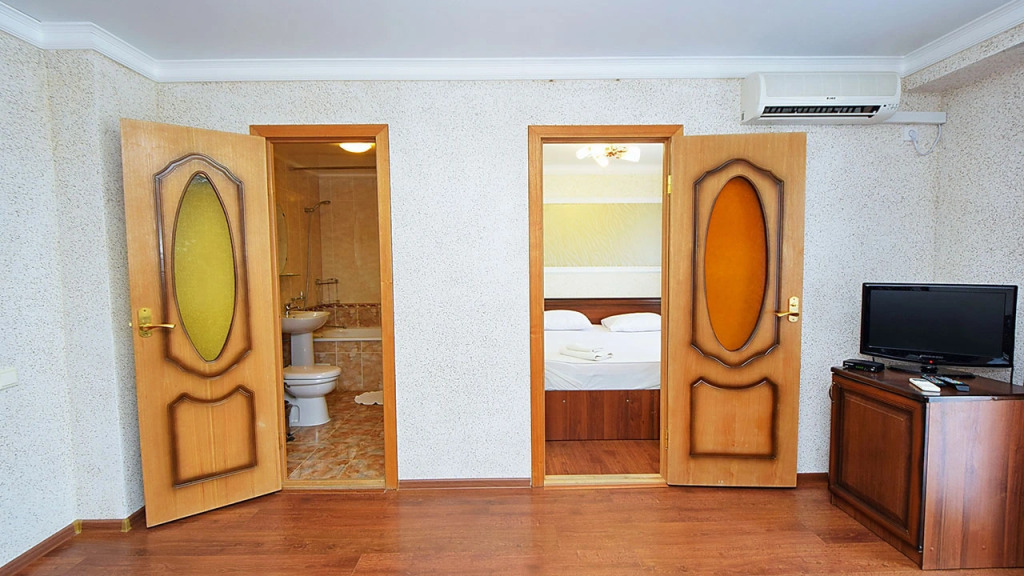Отель Goldleo