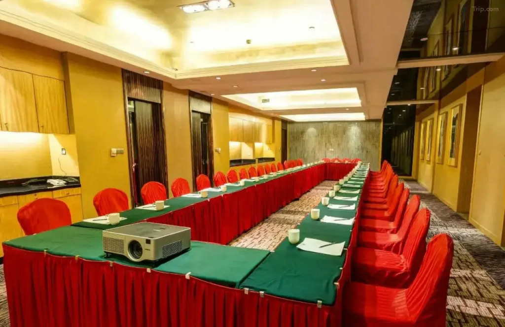 Отель Beijing C.Kong International Hotel (Chaoyang High-speed Railway Station Branch)