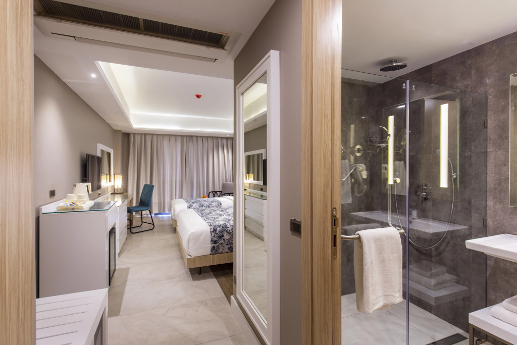WOOVO Phuket Patong - by Swandor