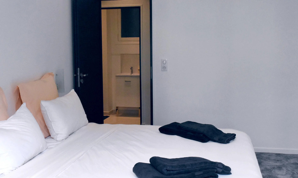 Апартаменты Spacious Flat Near Arc de Triomphe