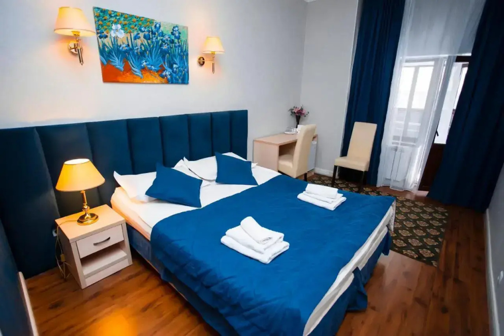 Aruna Hotel