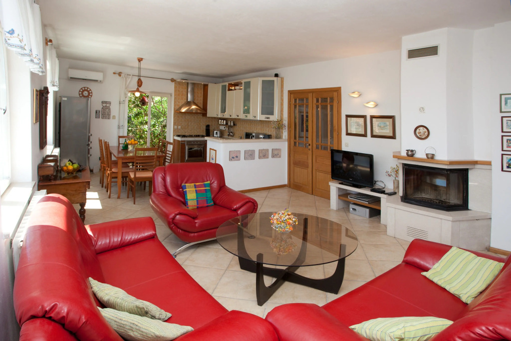 Villa Lukrecia - Stone Villa with Pool & Sea Views I Supetar, Brač